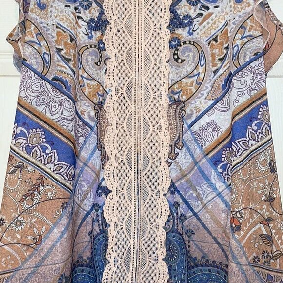 LIVE and Let Live short sleeved boho blouse with lace details size large - Picture 4 of 9
